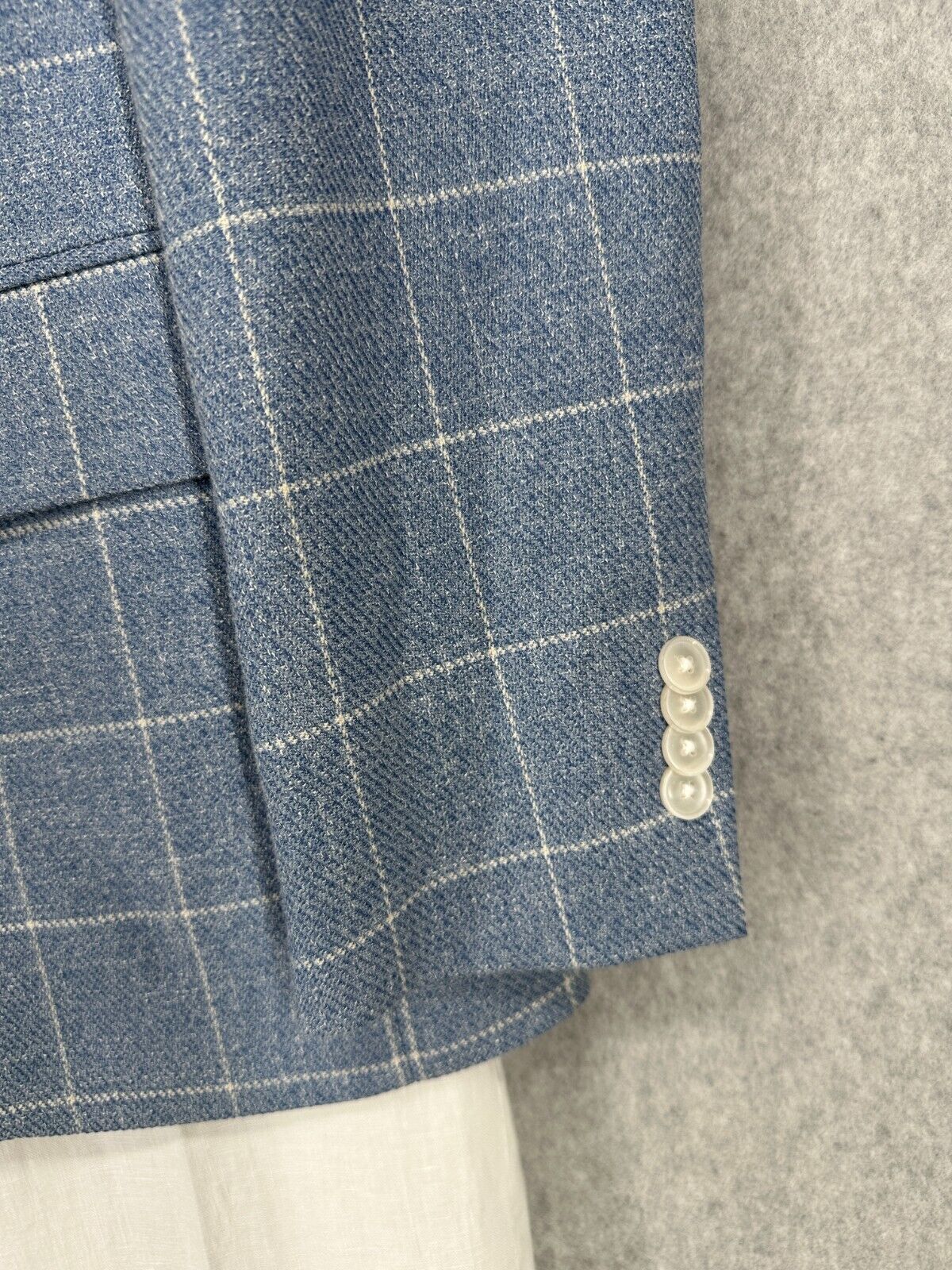 Tommy Hilfiger Sport Coat Size 36S Blue White Windowpane & 30x30 Linen Pants