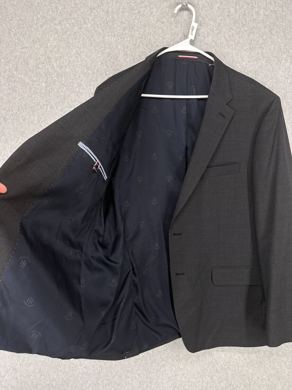 Tommy Hilfiger Suit Mens Size 46R 38x30 Charcoal Modern Fit Wool TH Flex NWOT