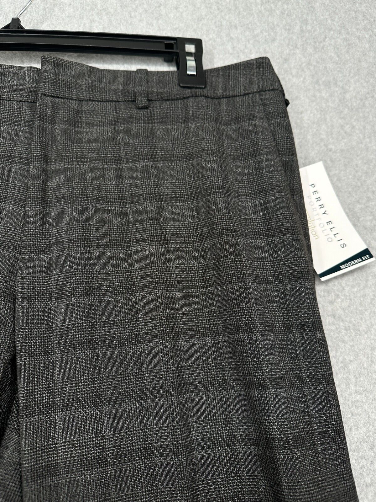 Perry Ellis Dress Pants Mens Size 33x32 Charcoal Plaid Modern Fit Stretch NWT