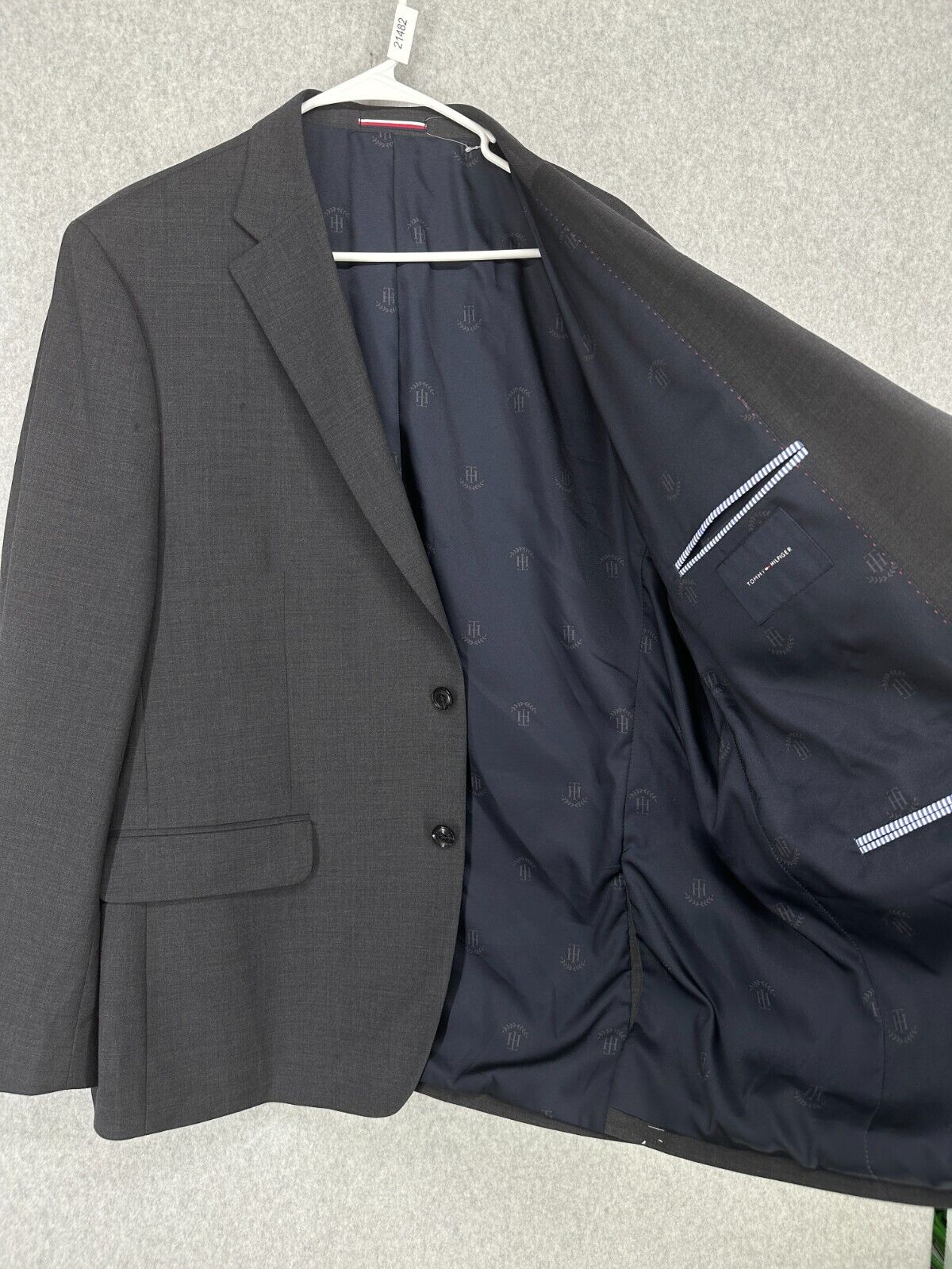 Tommy Hilfiger Suit Mens Size 46R 38x30 Charcoal Modern Fit Wool TH Flex NWOT