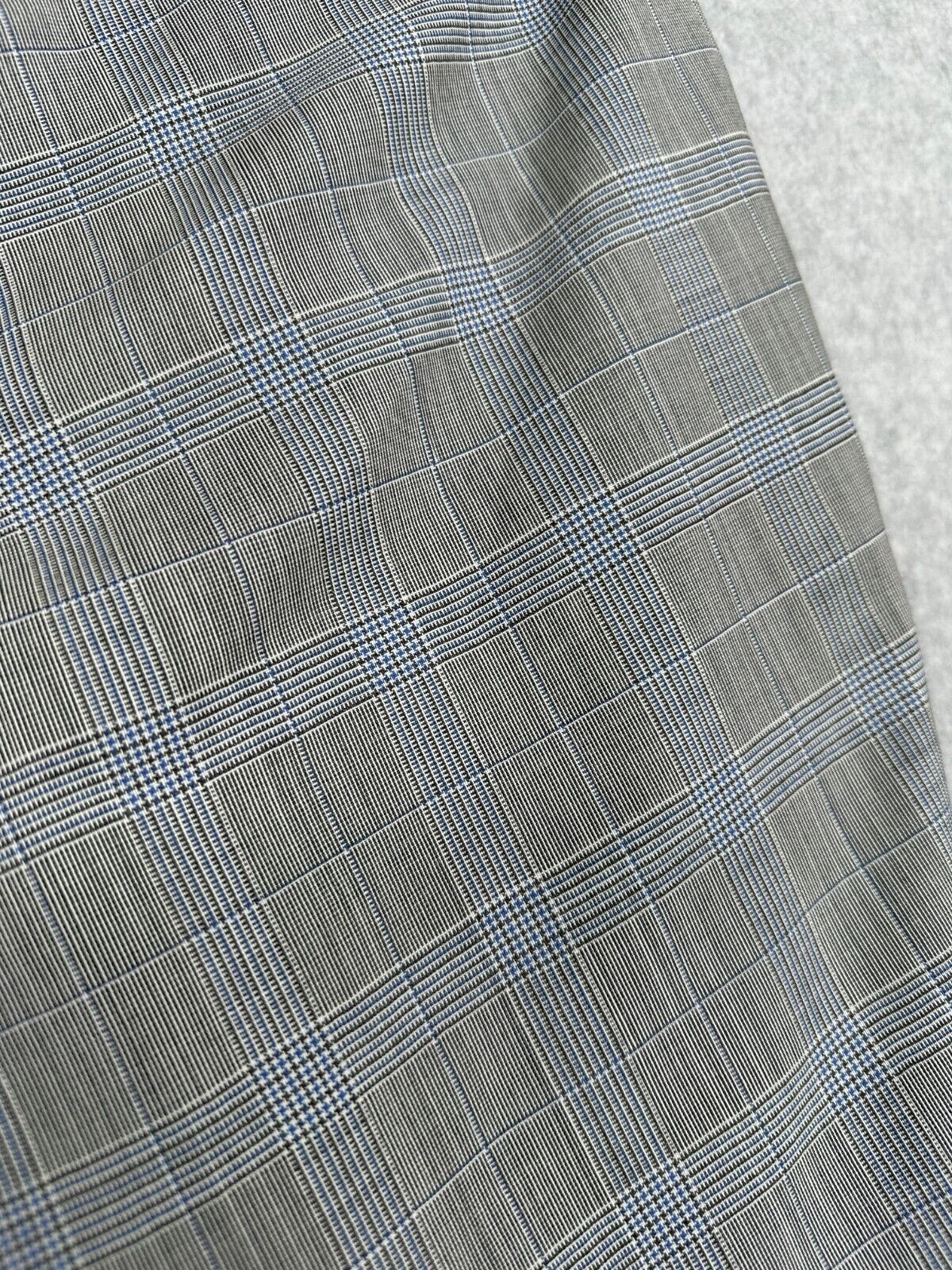 HUGO Suit Pants Mens Size 36x32 Gray Blue Plaid 100% Wool Modern Fit NWT $198