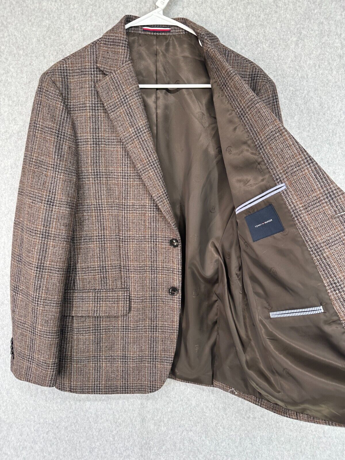 Tommy Hilfiger Sport Coat Mens Size 40S Brown Plaid 100% Wool Modern Fit NWT