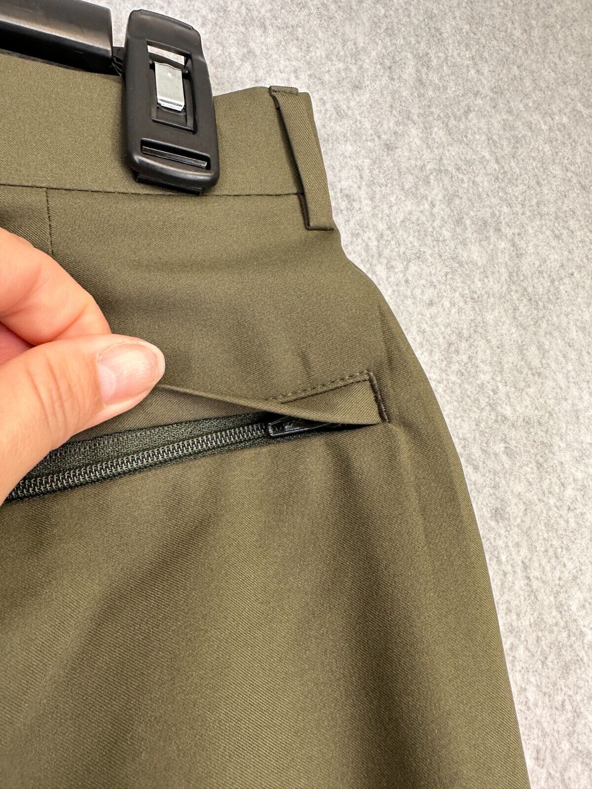 Perry Ellis Mens Pants 30x32 Olive Green Skinny Fit Tapered Water Repellent NWT