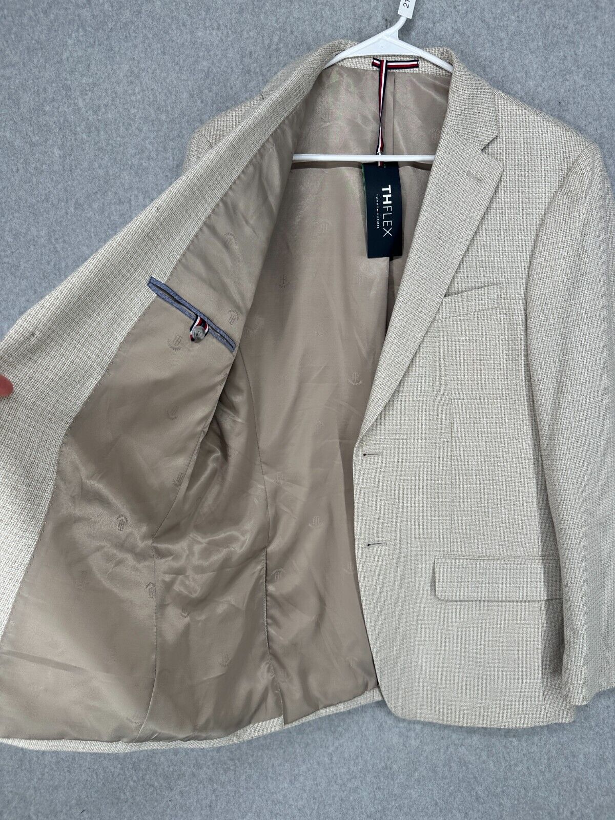 Tommy Hilfiger Sport Coat Size 40R White Tan Check & 32x30 Brown Pants Suit Set