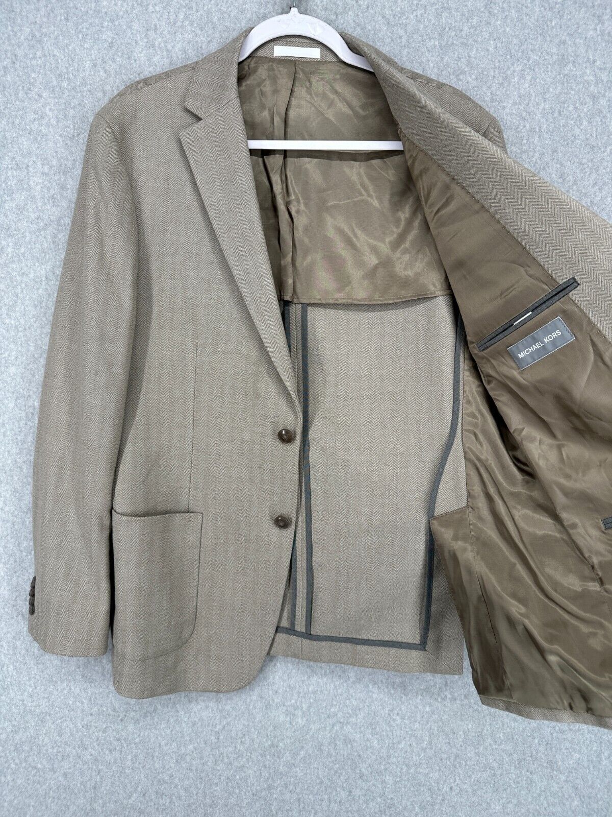 MICHAEL KORS Sport Coat Size 42R Light Beige Classic Fit Herringbone Woven FLAW