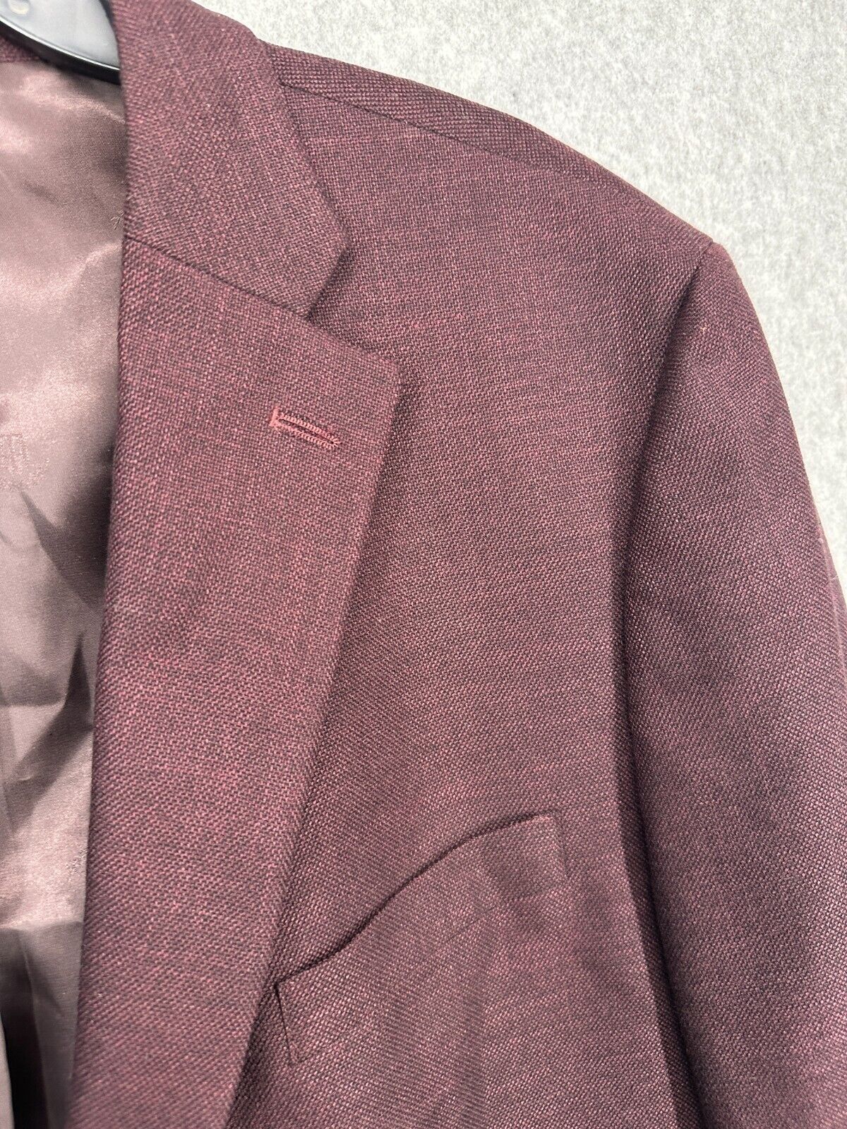 TOMMY HILFIGER Sport Coat Size 46L Burgundy Solid Modern Fit CONRAD NWOT FLAW!