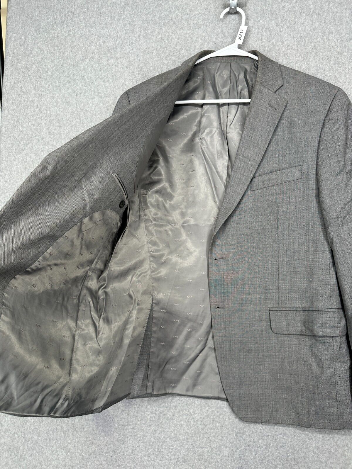 MICHAEL KORS Suit Jacket Size 42R Light Gray Sharkskin Modern Fit Wool Stretch